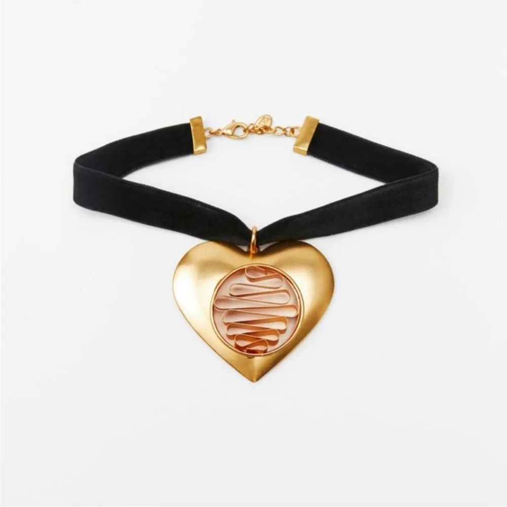 ZARA HEART GOLDEN VELVET CHOKER
